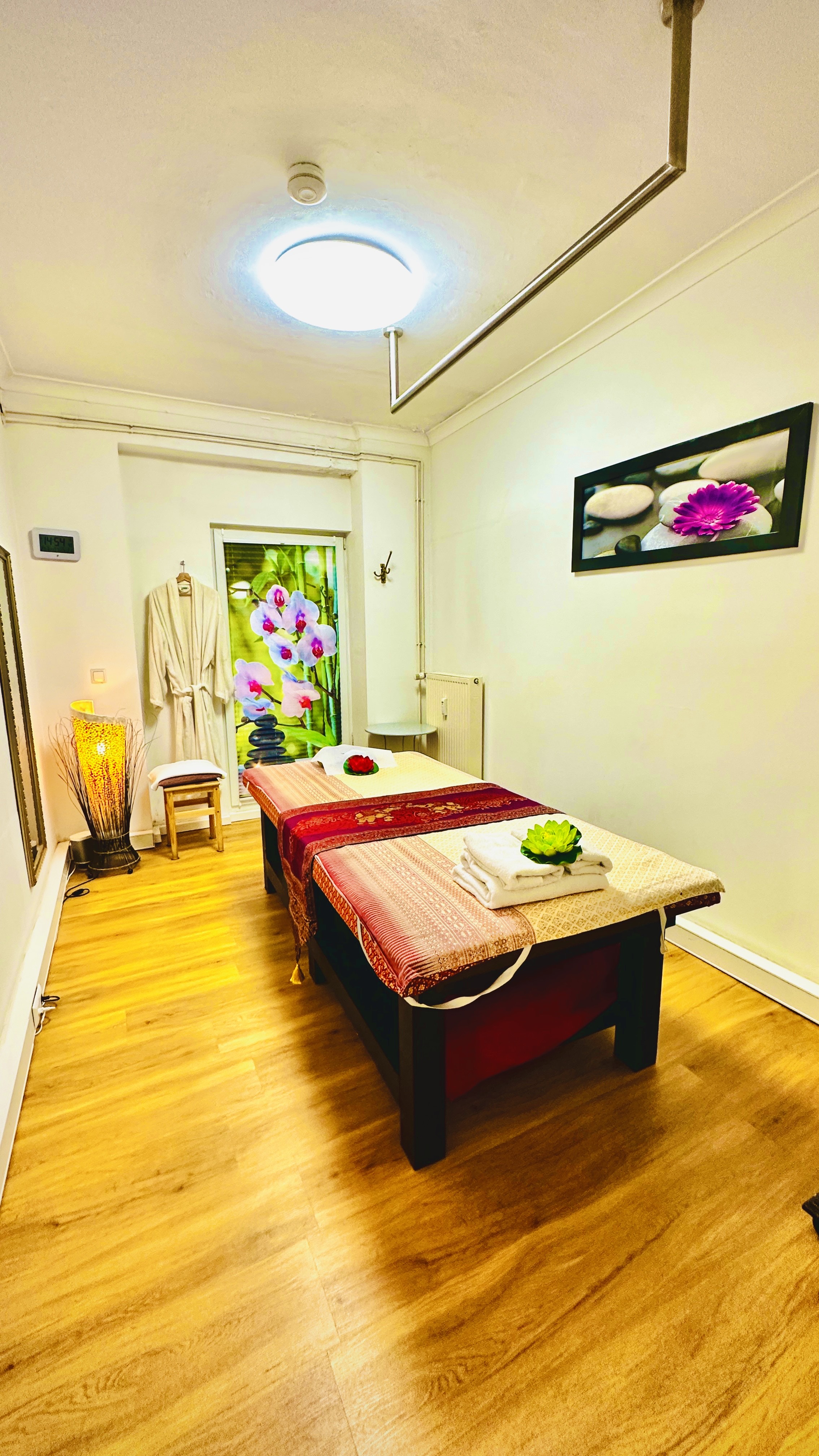 Ruhiger Behandlungsraum im MY THAI SPA